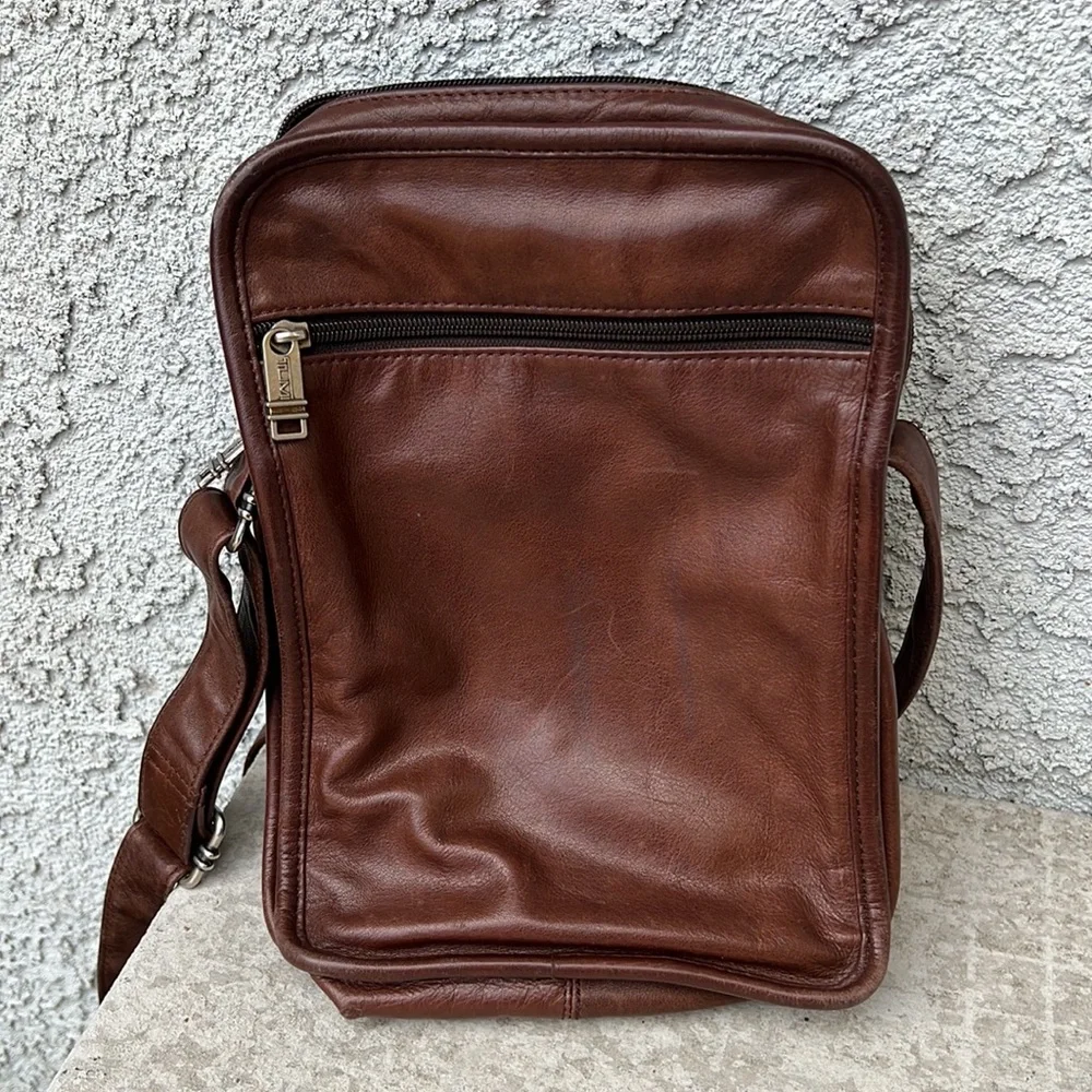Vintage Tumi Messenger Bag Saddle Travel Sling Crossbody Purse Brown Leather